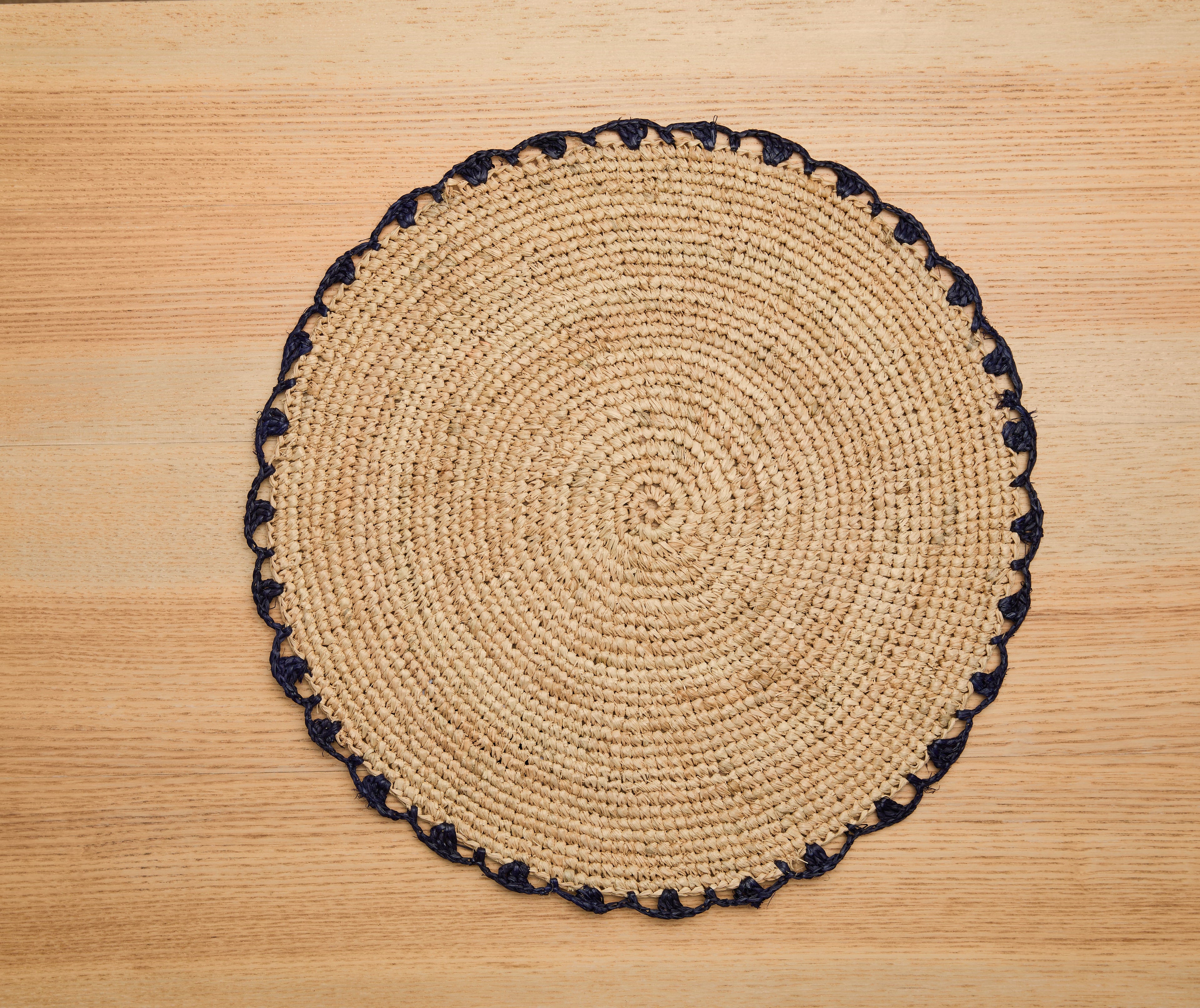 Handwoven Aura Blue Edge Placemat - Rustic Woven Raffia Tabletop Decor