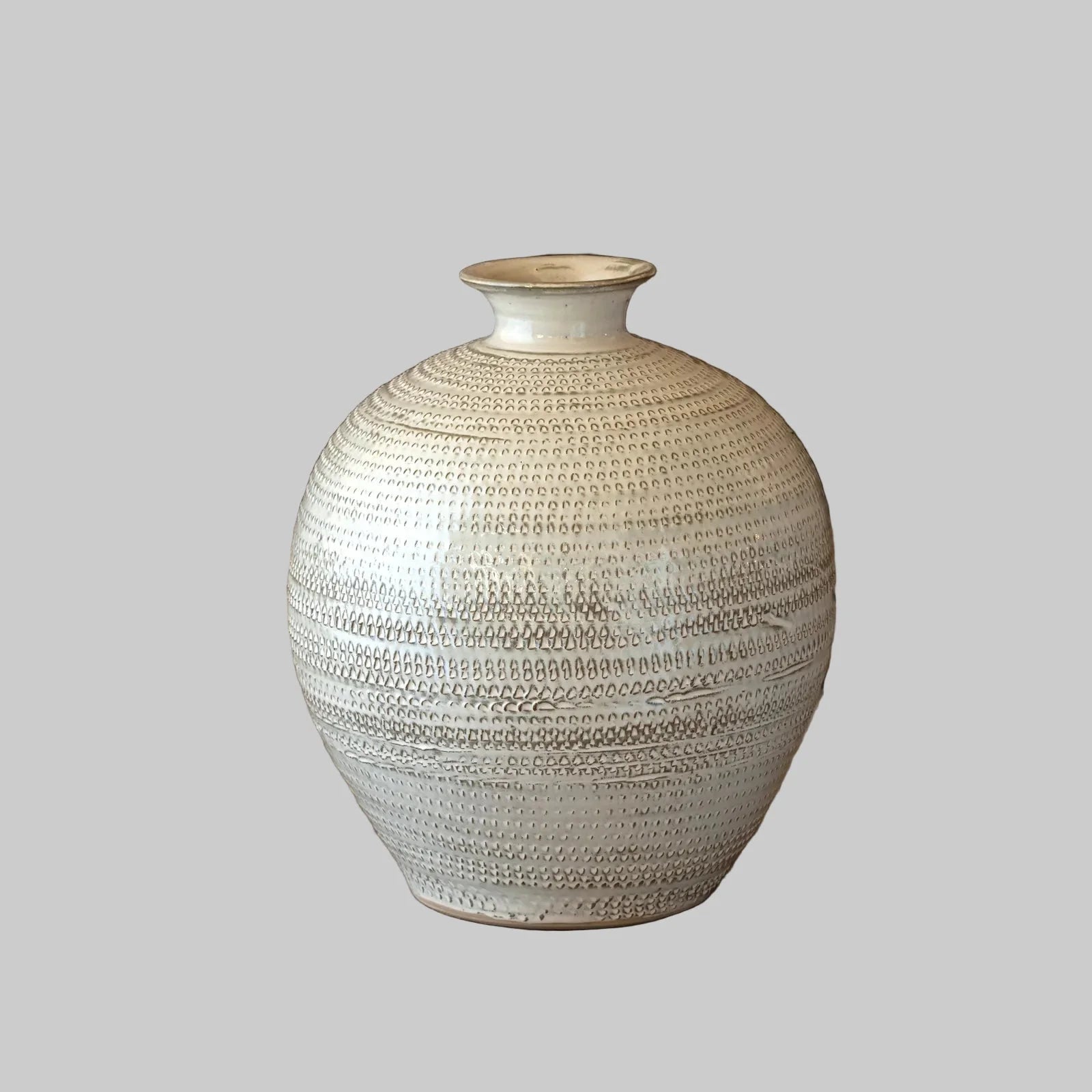 Lupe Vase